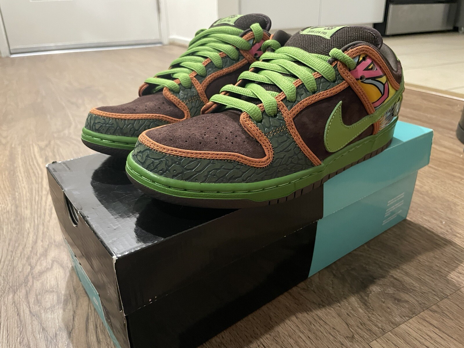 Size 8.5 - Nike SB Dunk Low de la soul 