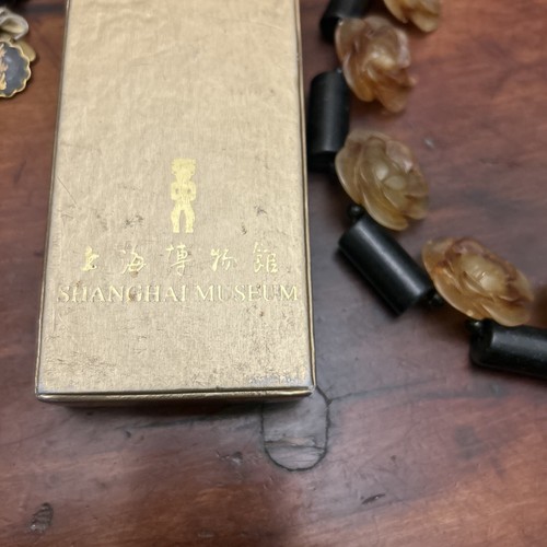 vintage floral Jade Necklace Estate Piece - Picture 6 of 7