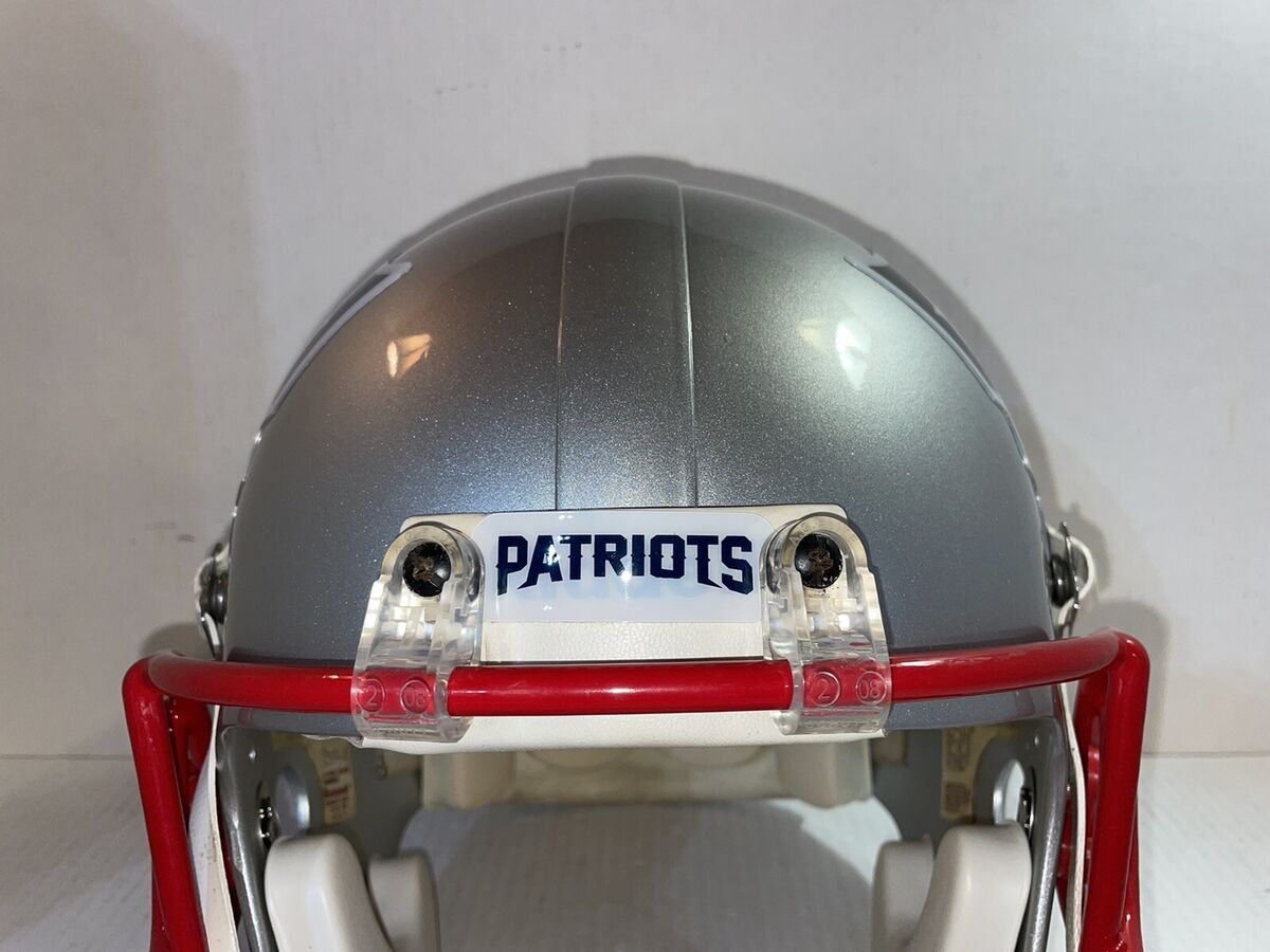 NEW ENGLAND PATRIOTS-RIDDELL XL Small Ear Hole VSR-4 TOM NEW ENGLAND PATRIOTS-RIDDELL XL Small Ear Hole VSR-4 TOM
