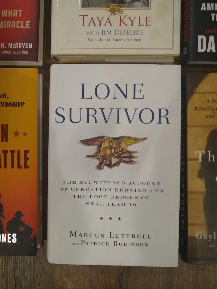 6 Military Hardcover Books Luttrell Crenshaw Mike Day Taya Kyle Jones DeFelice Foto 3 de 4