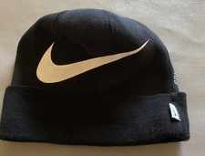nike swoosh cuffed training knit hat