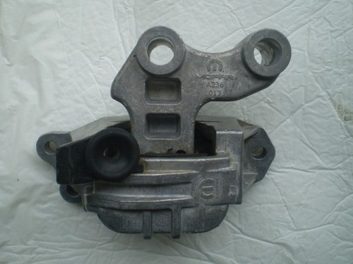 Espiga Soporte Motor Jeep Renegade / Fiat 500X 1.6 52034015