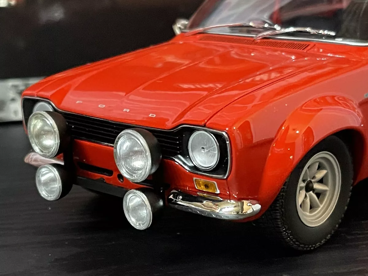 1/18 Minichamps Ford Escort Mk. 1 RS 1600 ‘AVO’ 1970 #100688101 RED