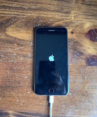 Apple iPhone 8 Plus - 64 GB - Space Gray (Unlocked)