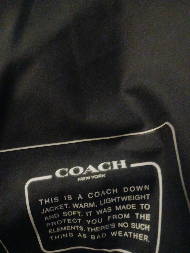 Chaqueta acolchada mediana para mujer Coach invierno cremallera con capucha T10 Foto 2 de 4