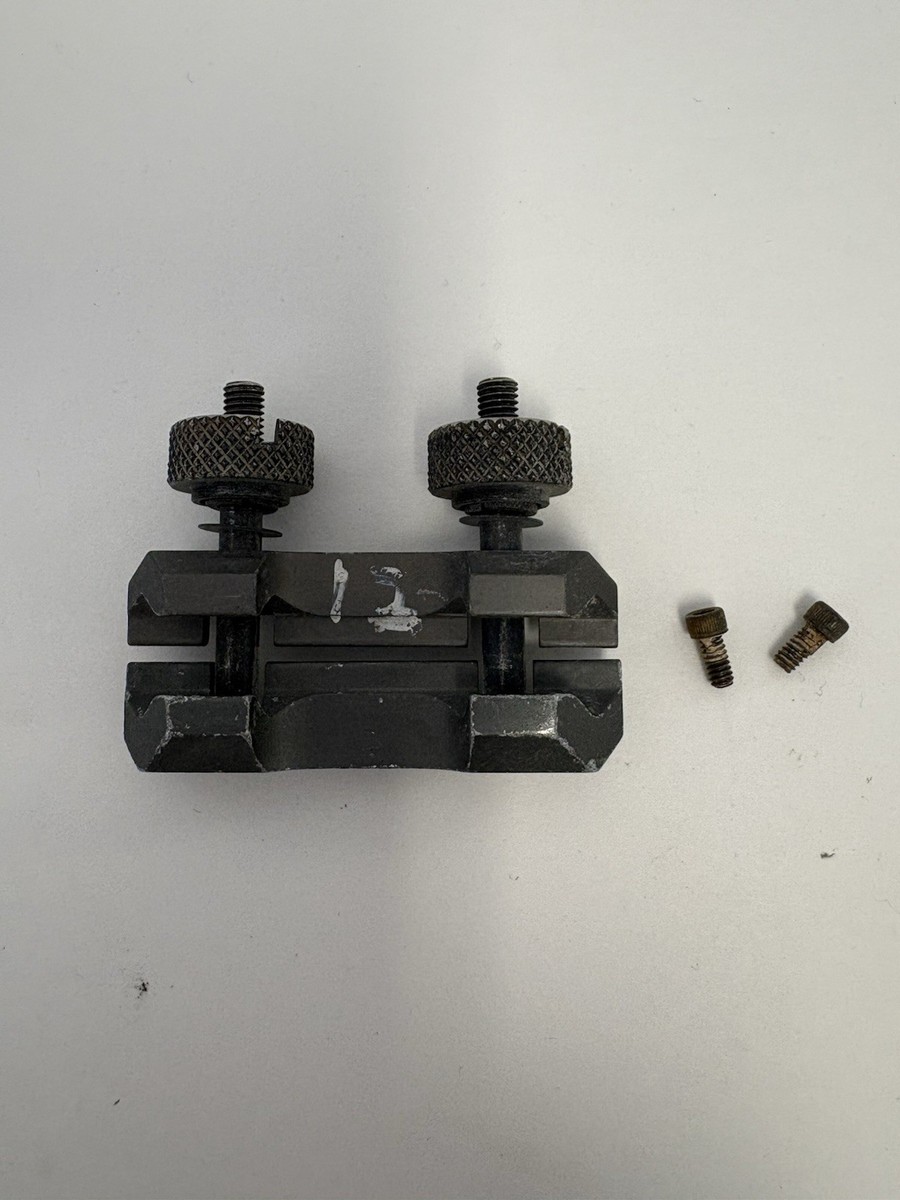 Surefire M49 Universal Thumbscrew Mount - Tactical Light