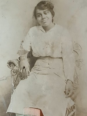 Antique African American Photos* BLACK EXCELLENCE * HBCU * FACE OF BEAUTY 