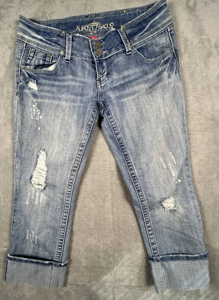 Jeans capri jeans cintura baixa quase famoso para mulheres desgastadas cintura baixa tamanho 9 - Imagem 2 de 4