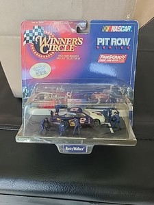 Rusty Wallace #2  1:64 Nascar Pit Row  Series Elvis Winners Circle Ford 98 