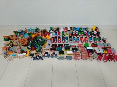 Takara Tomy Thomas Capsule Plarail Set Modell Spielzeug Eisenbahn Deluxe...