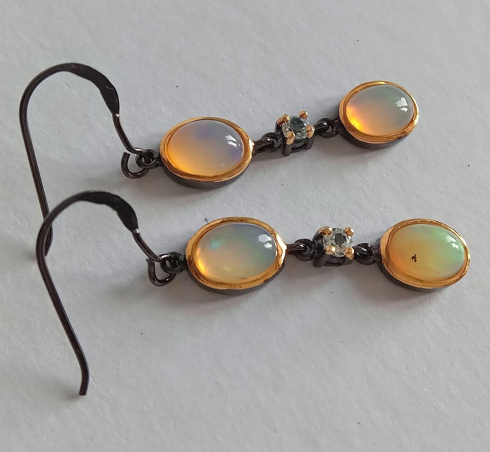 ORECCHINI IN ARGENTO STERLING 925 CON OPALI DI WELO E TOPAZI NATURALI - Immagine 2 di 4