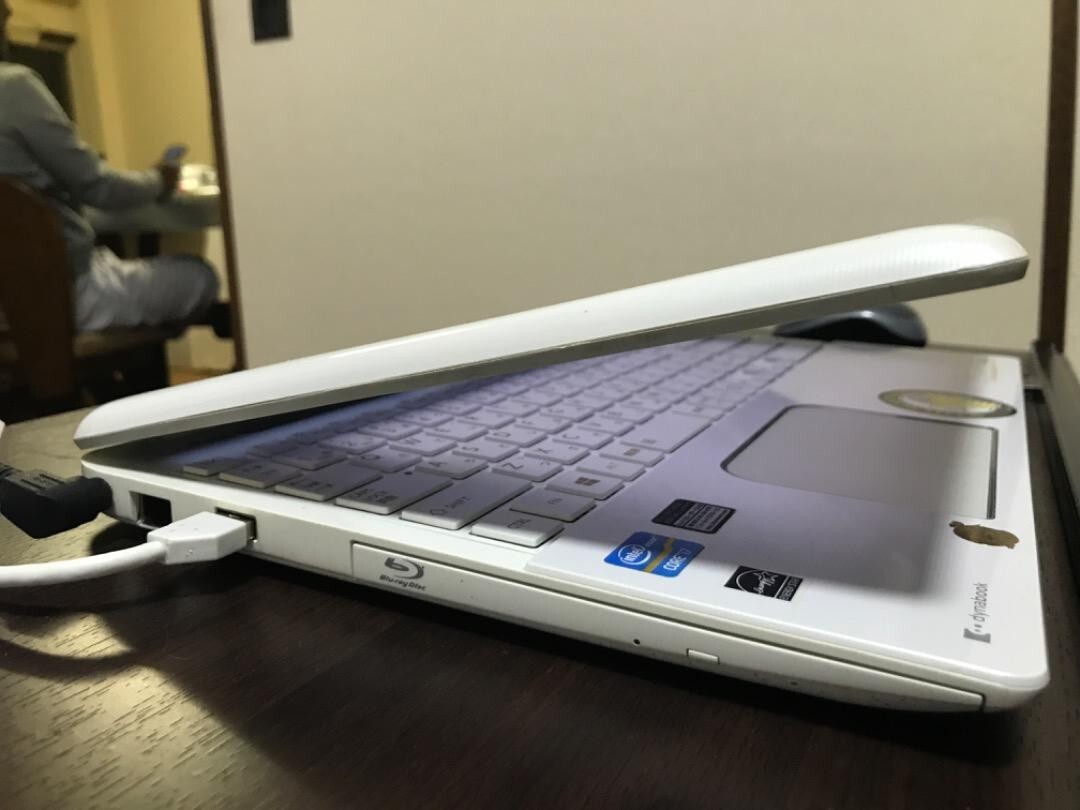 Toshiba Dynabook ホワイト Windows 11 東芝 dynabook EX/35AW・2016年夏モデル・リュクスホワイト・薄型＆大