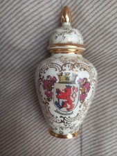 Düsseldorf Souvenir  Wappen- Deckelvase 12 cm Porzellan 