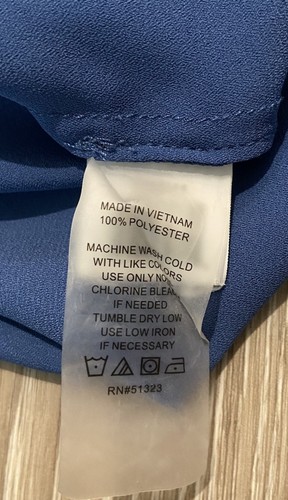 Vince Camuto Sleeveless Tank Top Women Medium Blue Flowy Silly Looking Work Top - Picture 6 of 6