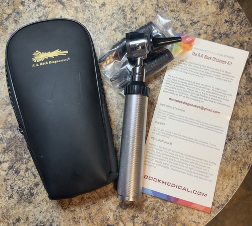 OTOSCOPE, R.A. Bock Diagnostic Kit LED 3.2V Otoscope ,Faux Leather Case.