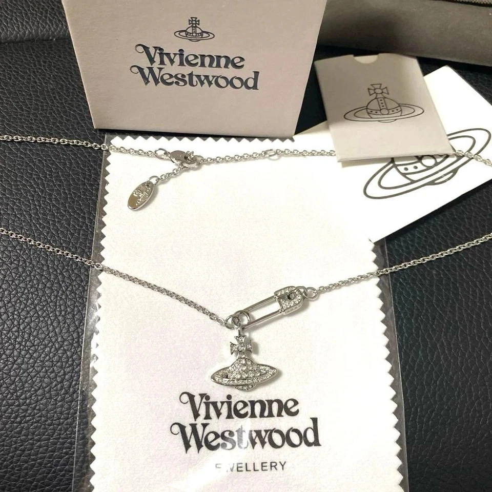 Collana spilla di sicurezza sfera Vivienne Westwood argento catena ciondolo in scatola/coulisse - Immagine 2 di 4