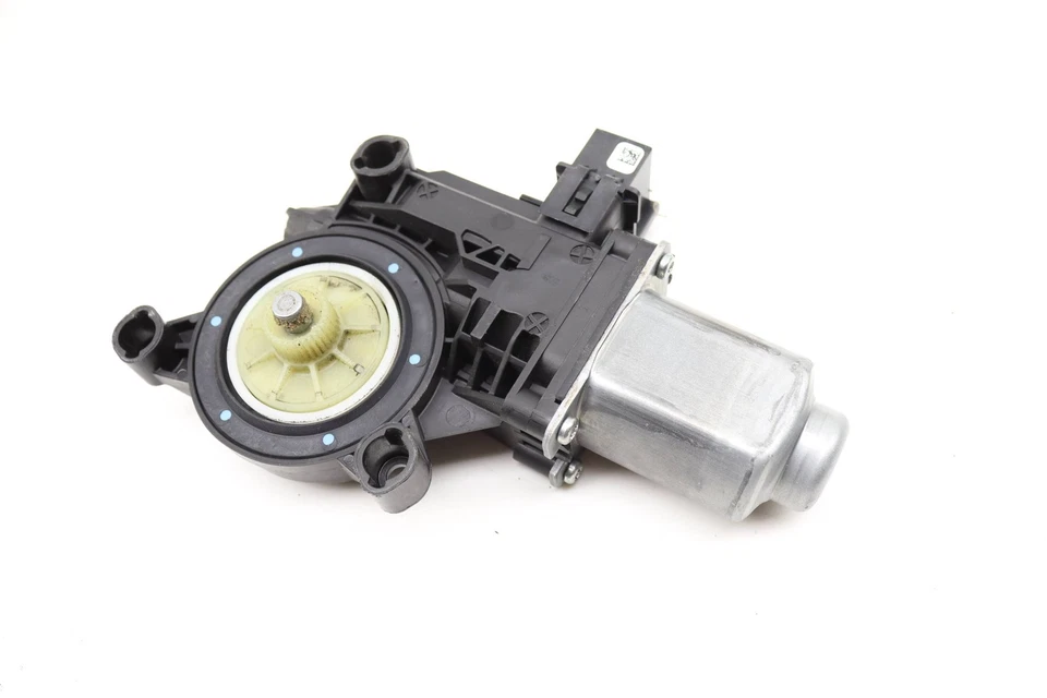 TRASERO DERECHO - MOTOR ELEVALUNAS - VW PASSAT - 561959812C Foto 2 de 4