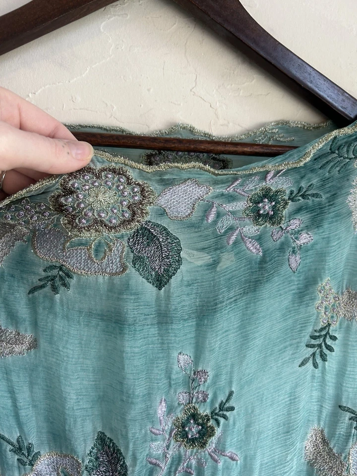 Soft Surroundings Embroidered Silk Tunic Top XL Petite Metallic Floral Fairy - Image 4 of 4