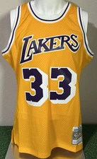 LA Lakers Kareem Abdul-Jabbar Swingman Jersey Size L Mitchell & Ness 84-85, New