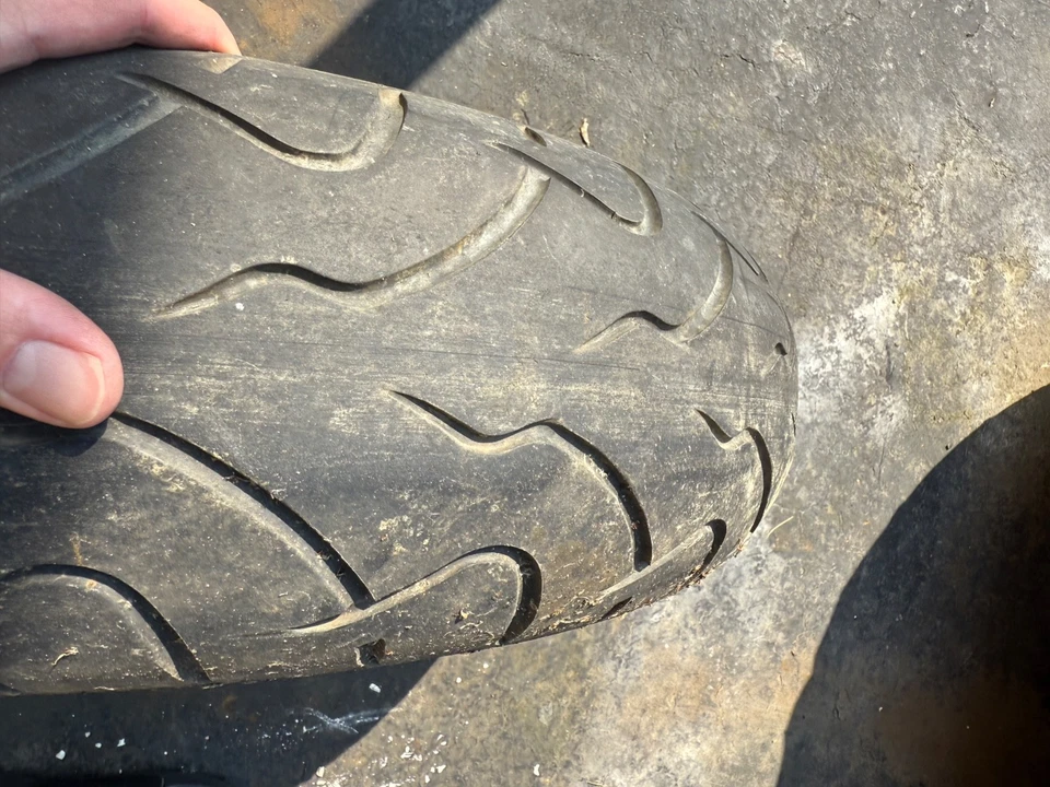 1994 94 川崎 ZX11 ZX-11 忍者后轮圈轮胎 + 转子 + 链轮轮毂 — 第 3/4 张图片