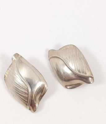 Vintage Jane Bohan 1-1/16'' by 3/4'' Earrings in Sterling Silver 14k Gold Posts 