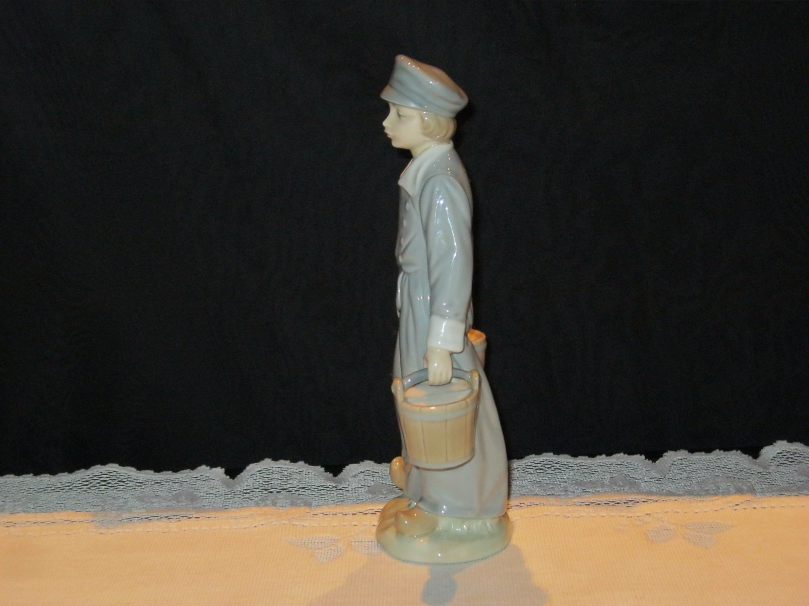 Picture 5 of 8