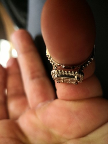 Ladies 18ct Gold Diamond Ring - Picture 4 of 4