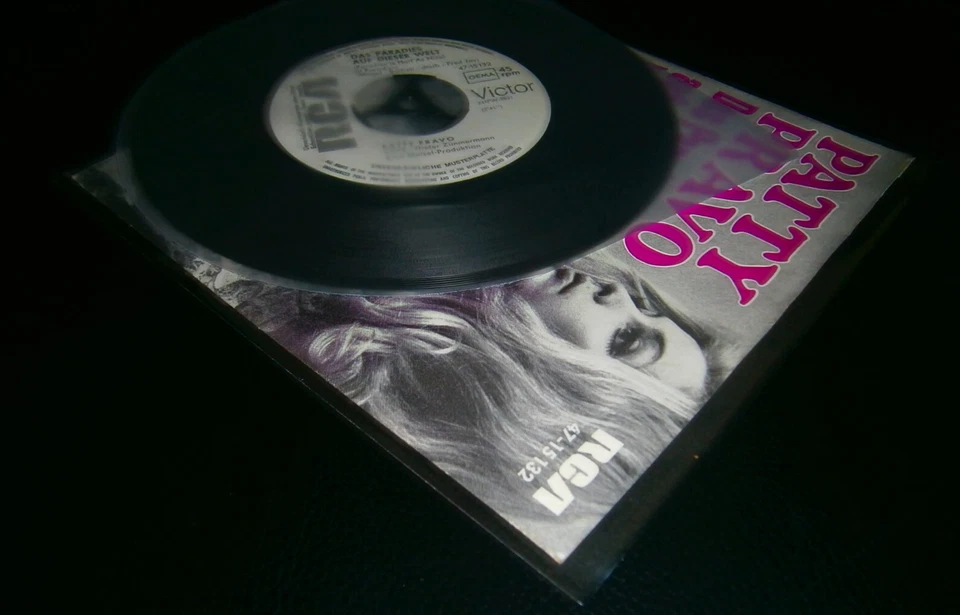 1969 Chanson-Schlager PROMO 7"45 "Das Paradies .." PATTY PRAVO - Sexy / Italy - Bild 2 von 3