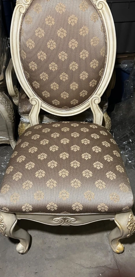 Juego de comedor de 7 piezas AICO by Michael Lavelle Blance Foto 4 de 4