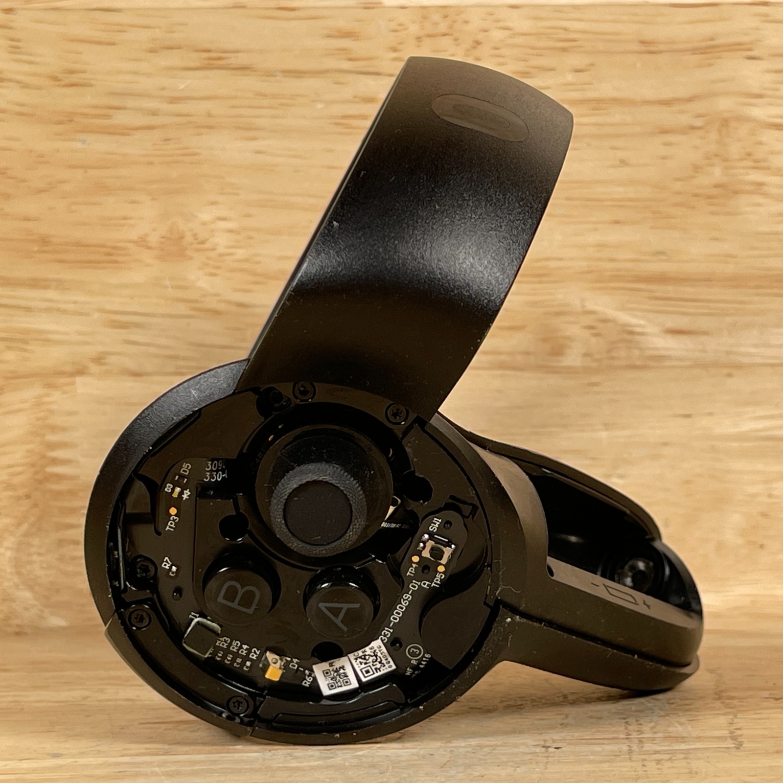 Oculus VR Right Hand Touch Controller Wireless Black For Parts Only  -image