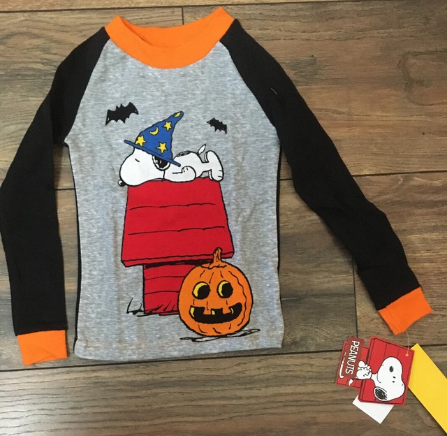 Charlie Brown's Great Pumpkin Halloween Snoopy Sleepwear Pajama Set
