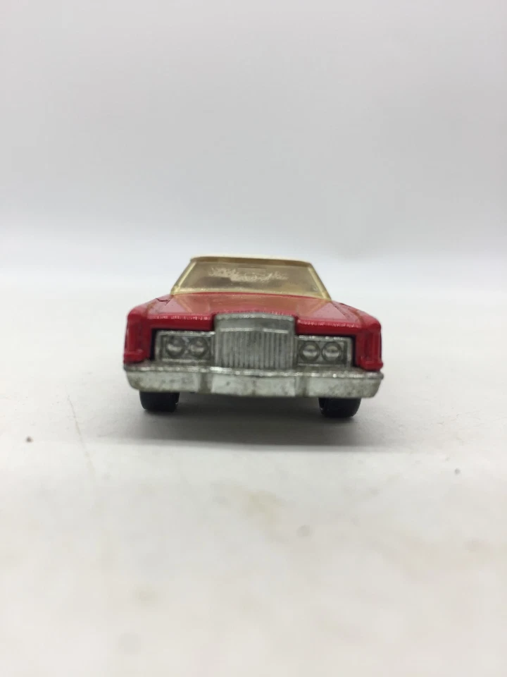 1979 Matchbox #28 Lesney Superfast Lincoln Continental Mk.V красный масштаб автомобиля - Изображение 4 из 4