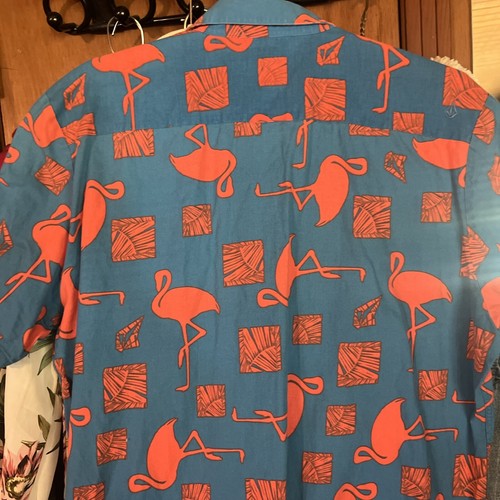 Volcom Hawaiian Shirt Blue W/ Red Flamingos Classic Fit Button-Up Lightweight - Picture 13 of 14