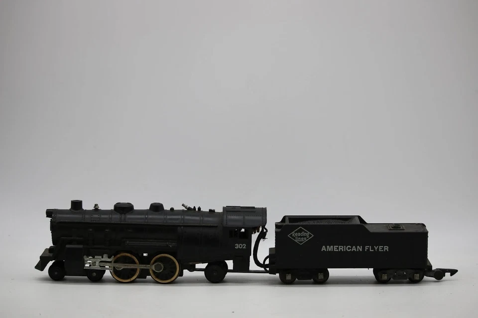 American Flyer S Gauge 302 AC Reading Lines 4-4-2 1:64 Scale Black Steam Engine - Image 4 of 4
