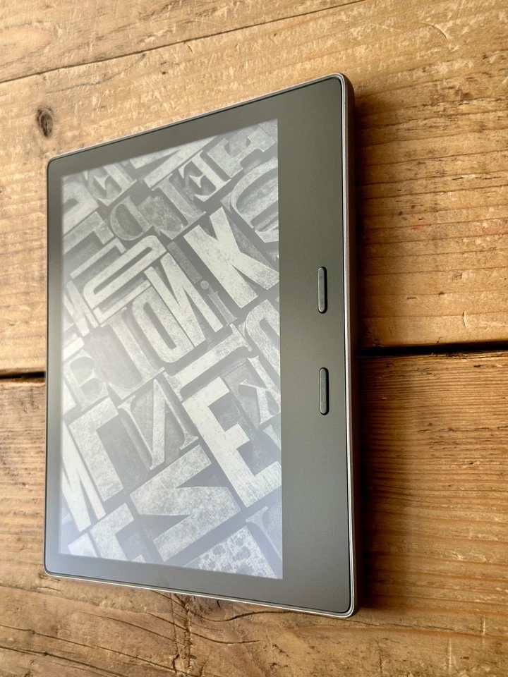✨ Kindle Oasis 10th Generation 8GB WiFi No Ads 🚫 7" Premium E-Reader Z9 - Image 3 of 4