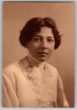 Vtg B&W Snapshot Woman in Ruffled Collar Blouse Weidlich 1914