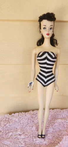 VINTAGE 1960s Brunette #3 PONYTAIL BARBIE Doll  brown liner