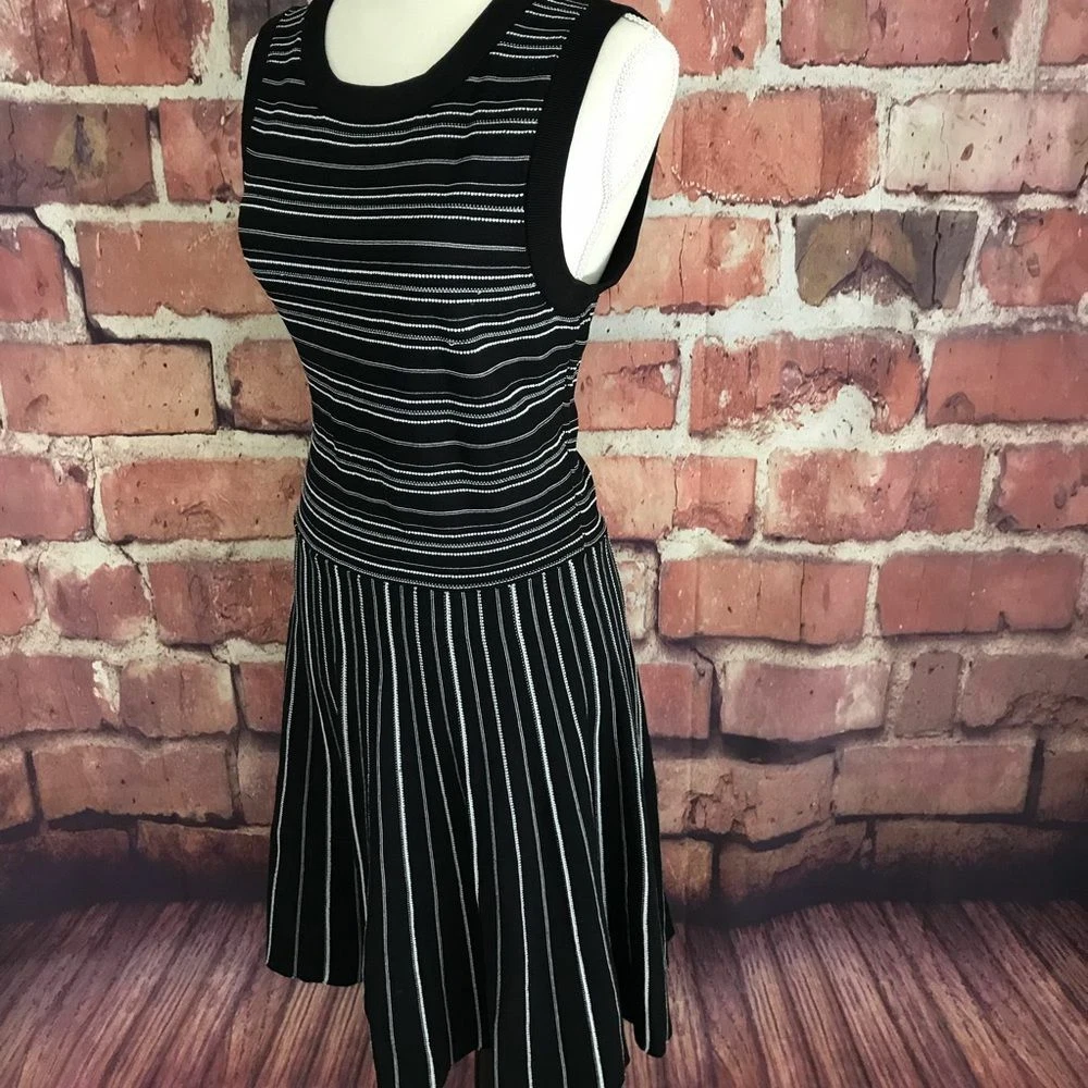 Abito Kate Spade a righe senza maniche aderente e svasato