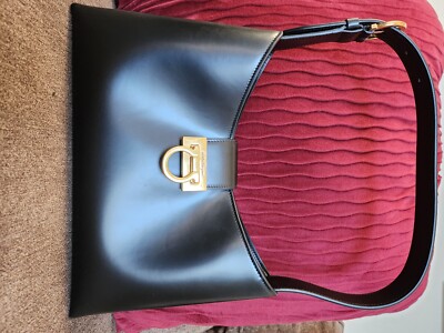 Slightly Used Authentic Salvatore Ferragamo Trifolio leather Slightly Used Authentic Salvatore Ferragamo Trifolio leather
