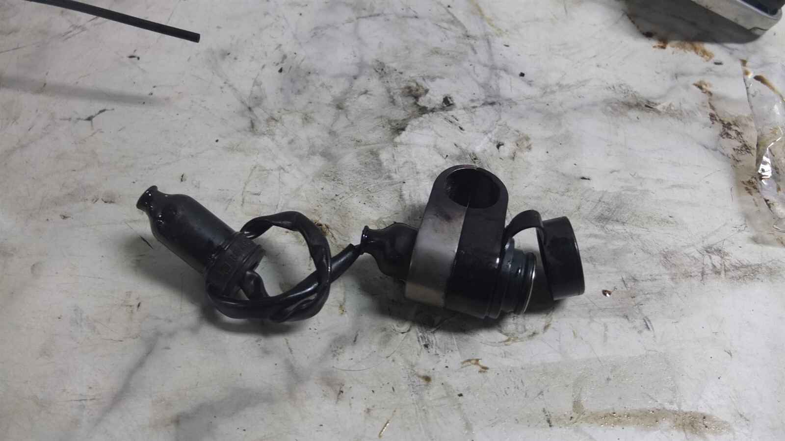 07 Yamaha XVZ1300 XVZ 1300 CT Royal Star Deluxe 12v Cigarette Lighter Plug