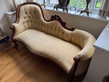 Sofa 3-seater Carved Buttoned Golden Colour Upholstery 192x90x95