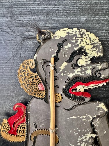 2 VTG WAYANG KULIT INDONESIAN SHADOW PUPPETS LEATHER HANDMADE 17 X 5" - Picture 5 of 19