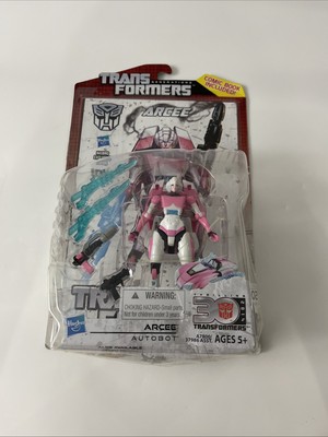  Transformers Generations ARCEE 30th Anniversary Thrilling 30 Deluxe Class New