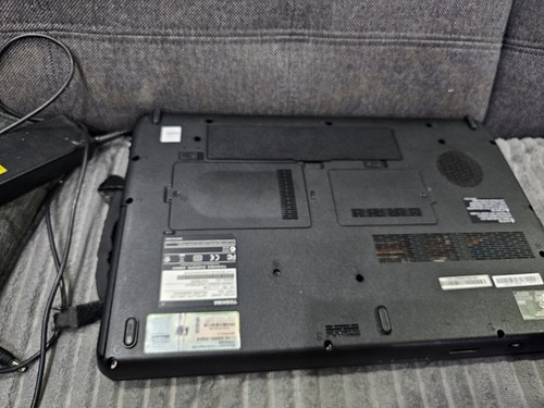 K1046 Toshiba Satellite L550 17” Laptop Pentium Dual Core 2.2G 4GB RAM 128GB SSD - Picture 13 of 16