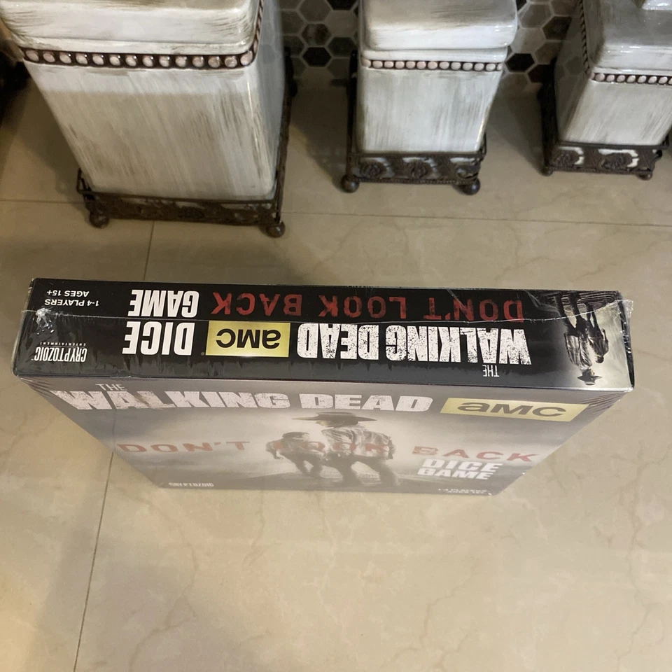 *READ* AMC The Walking Dead Don't Look Back Escape & Survive Dice Game NEW - Image 3 of 4