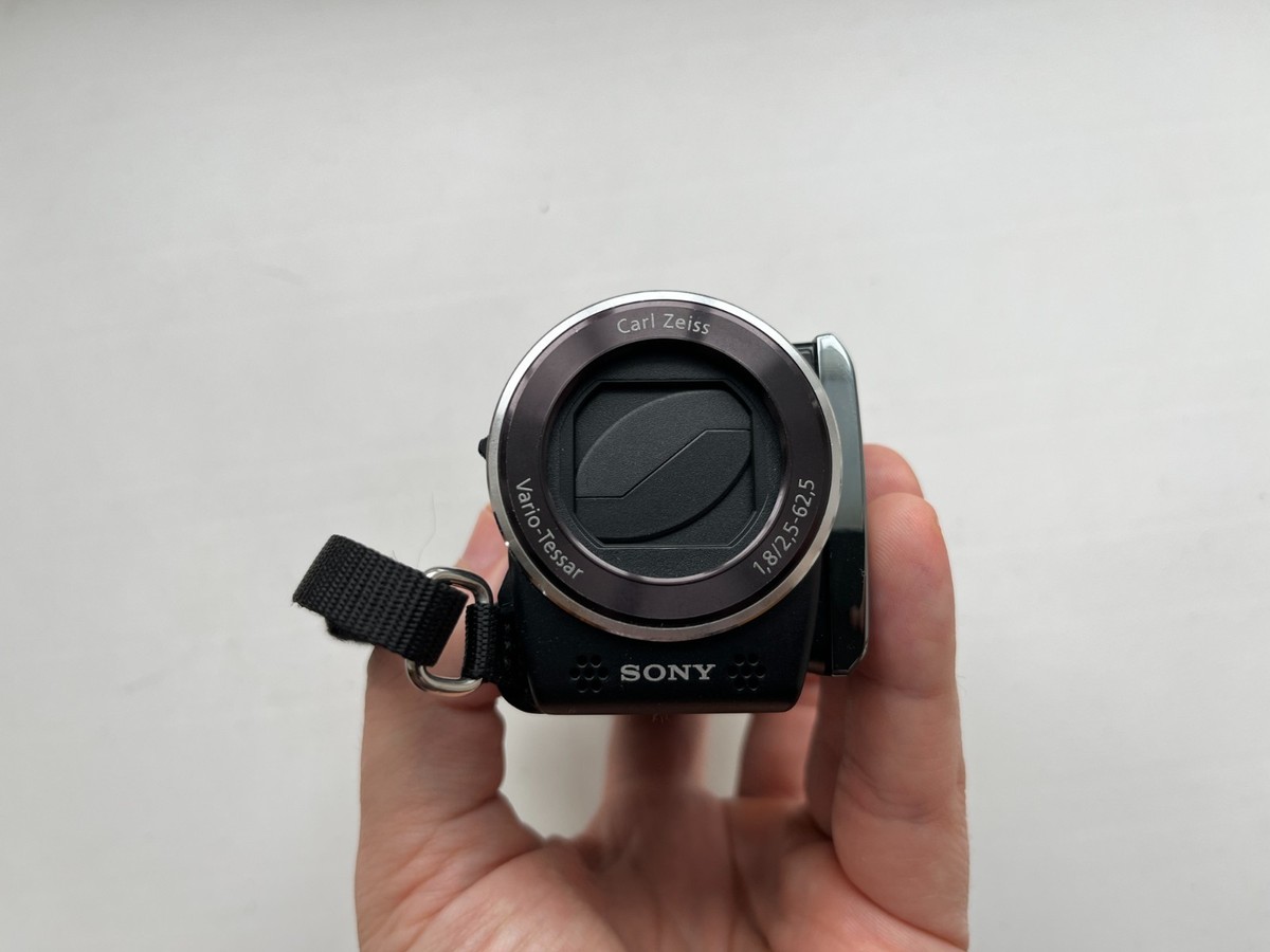 Sony Handycam HDR-CX150E (16 GB) High Definition Flash Media, AVC