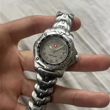 VINTAGE SWISS ARMY 1858 Metal BAND ANALOG WRISTWATCH - FOR PARTS! Or Repair