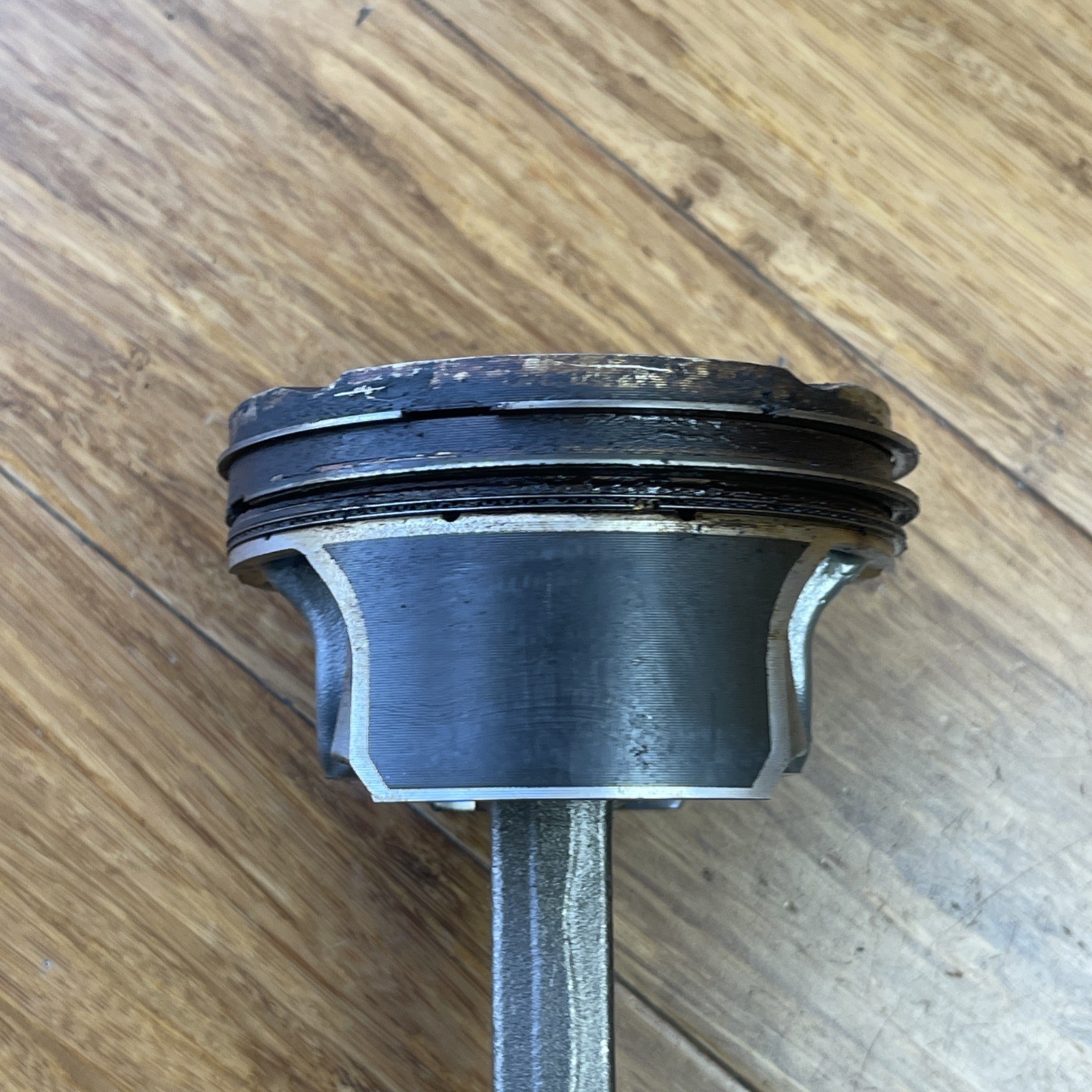 Maserati Levante 2014-2024 Connecting rod