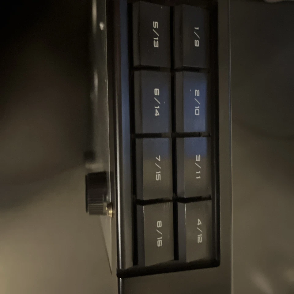 Akai AT-A301 - Quartz Synthesizer Tuner - Bild 4 von 4