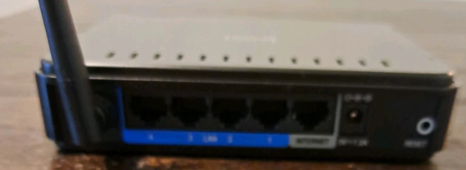 D-Link N150 Home 150 Mbps 4-Port 10/100 Wireless N Router (DIR-601) - Image 2 of 4